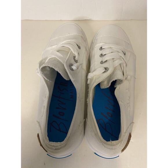 Blowfish Malibu Sneakers women's size 8.5 White slip on Unique design - Picture 3 of 9
